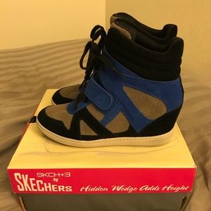 Skechers hidden wedge sneakers size 5.5